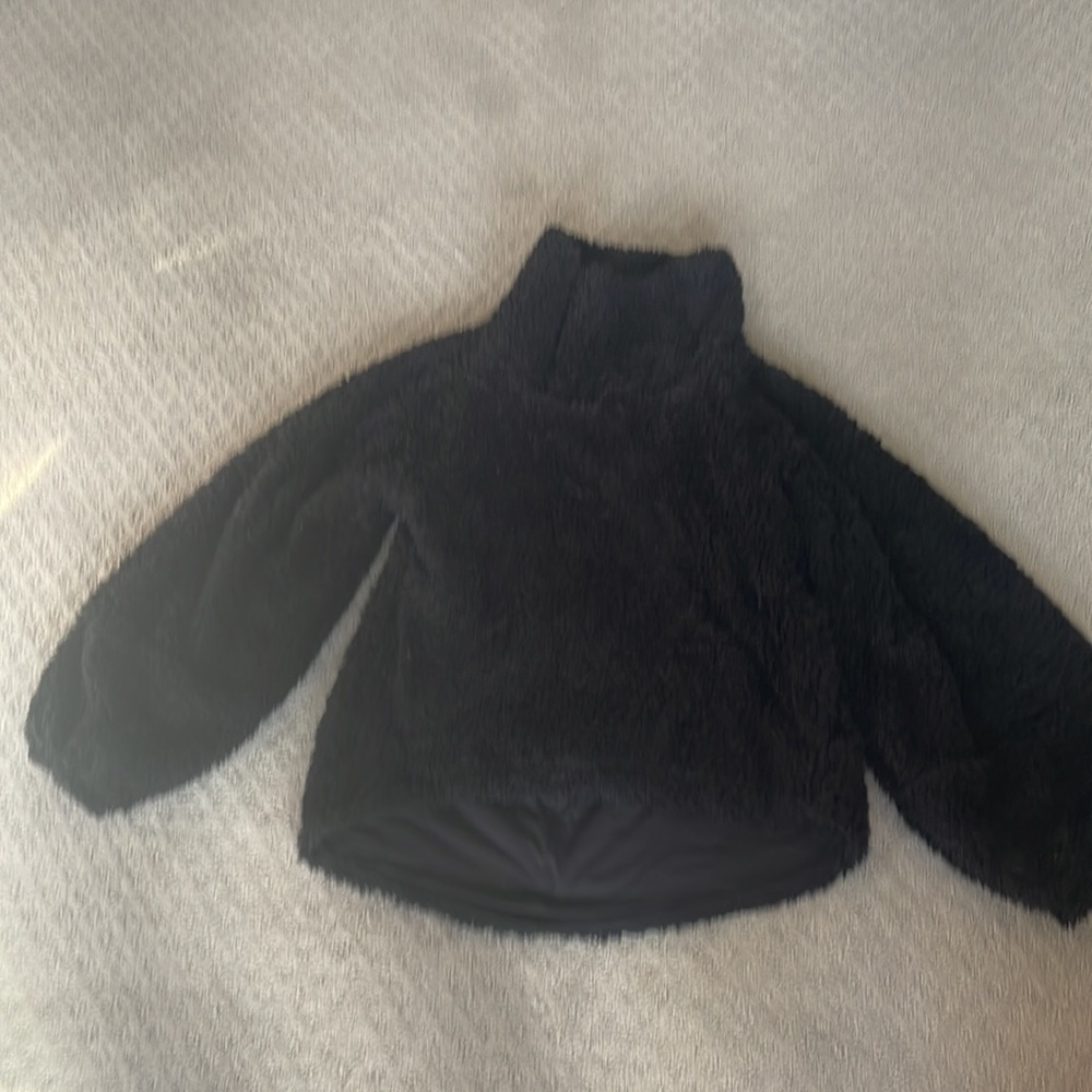 Cozy black Lululemon Sherpa pull over